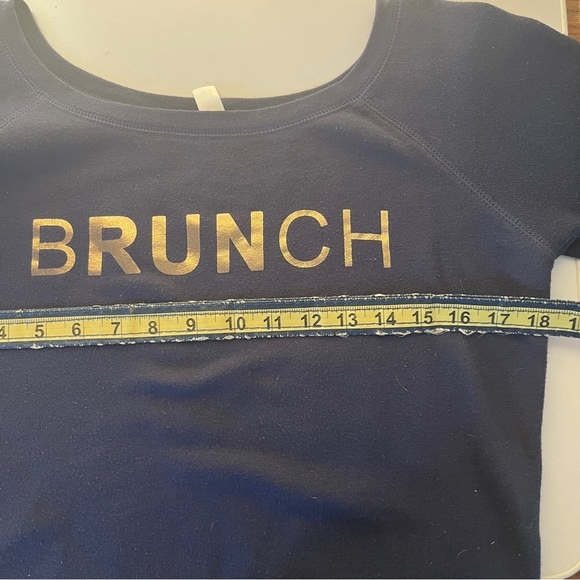 Sarah Marie Running Brunch Wide Neckline Sweatshirt Navy Blue Gold Small - Picture 7 of 8